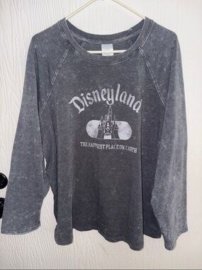 1X Disneyland Mineral Washed Gray Long Sleeve Tee with Castle Graphic